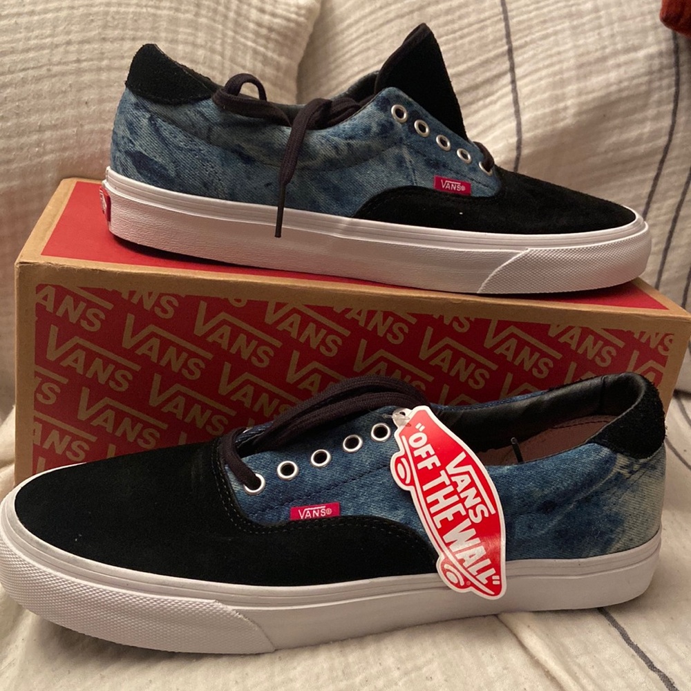 NWT vans skate sneakers